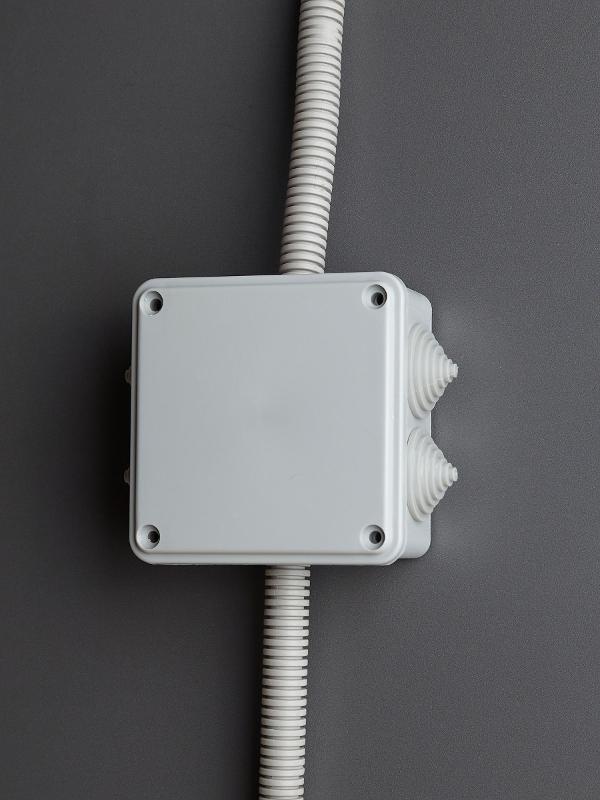 Коробка распределительная КМ для о/п 100х100х45мм IP44 6 вв. (7035) IEK | UKO11-100-100-045-K41-44 | IEK — миниатюра 5